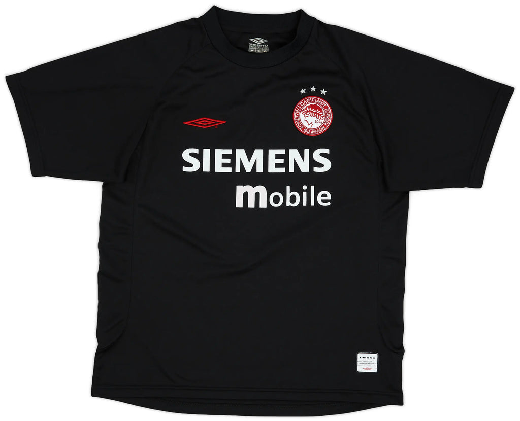 Olympiacos 2004/05 away kit